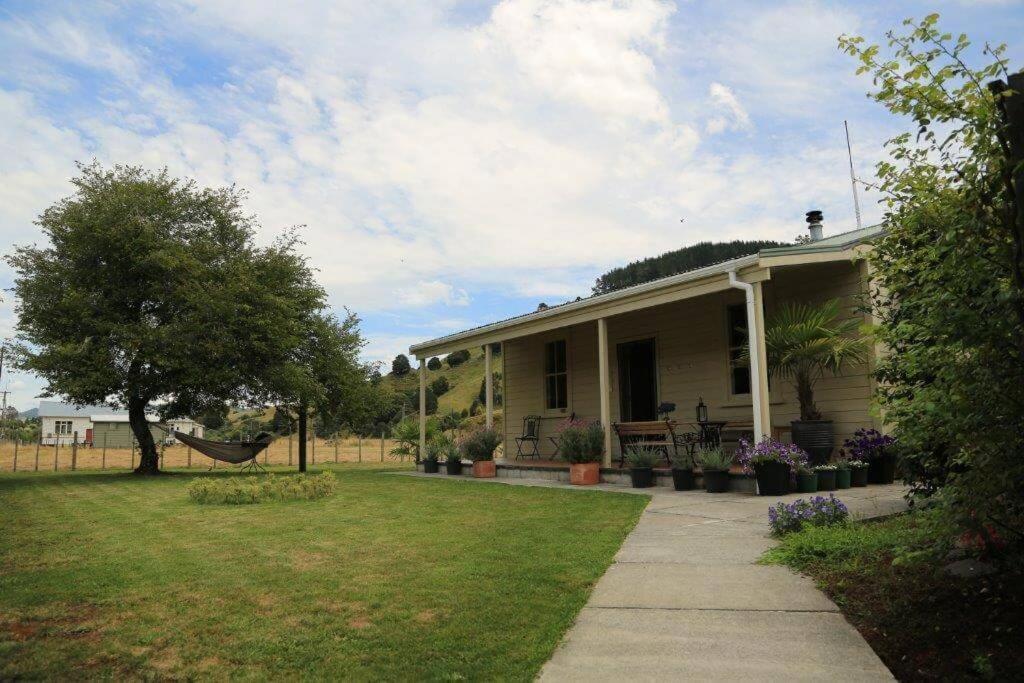 Blackfern Cottage Ongarue エクステリア 写真